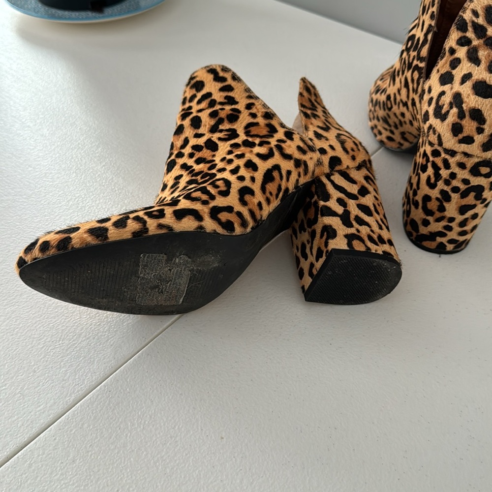 Steve Madden, 9, Booties Leopard Print - image 4